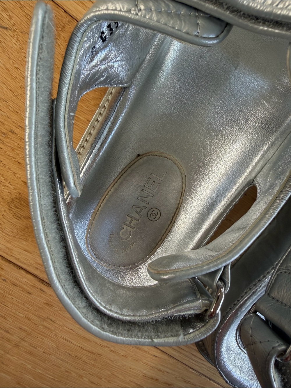 CHANEL Silver Quilted Sandals with CC Logo Accents - Picture 5 of 6